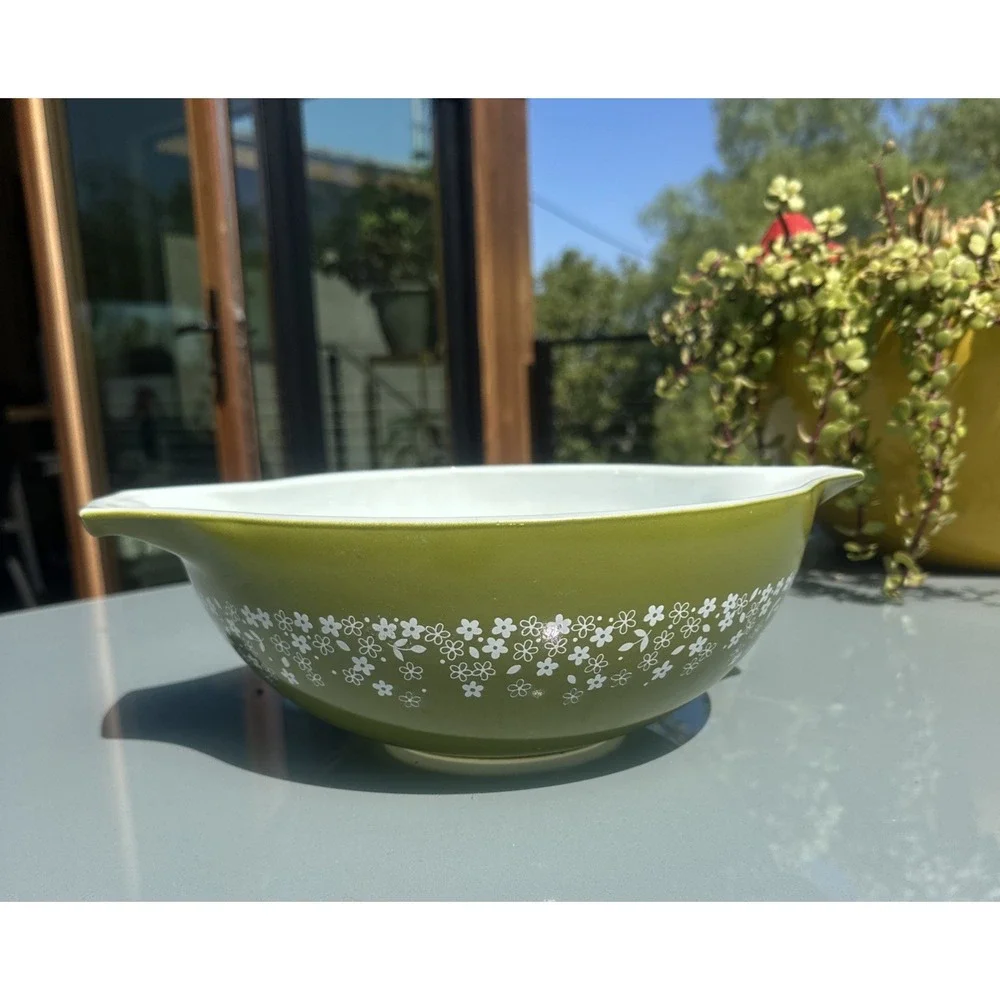 Pyrex vintage green